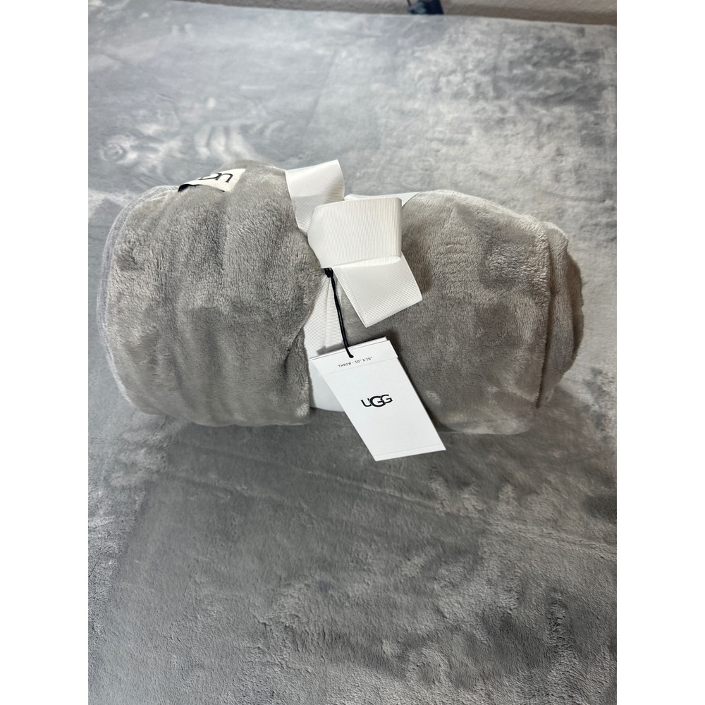 UGG Grey Plush Throw Blanket 50x70 Ultra Soft Fleece New with Tags